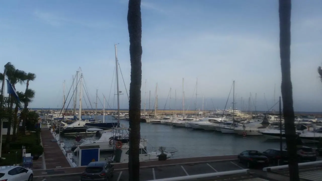 Puerto Deportivo Estepona Lägenhet