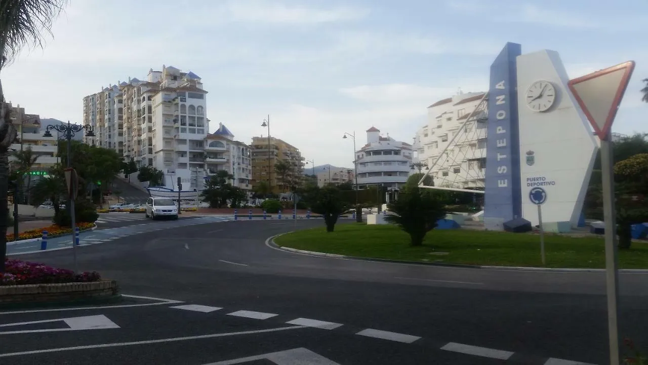 Puerto Deportivo Estepona Lägenhet Spanien